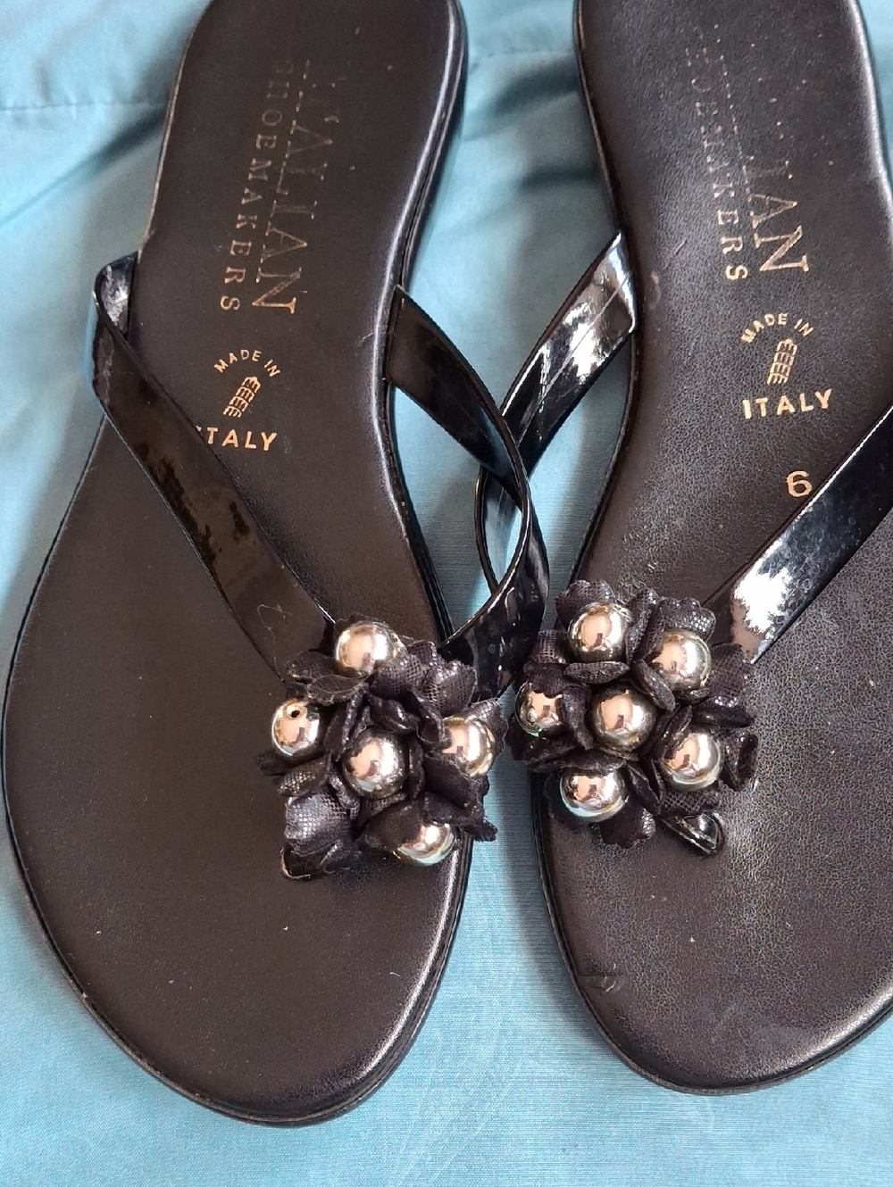 Italian Shoemakers Black Patent Floral Bead Thong Sandals